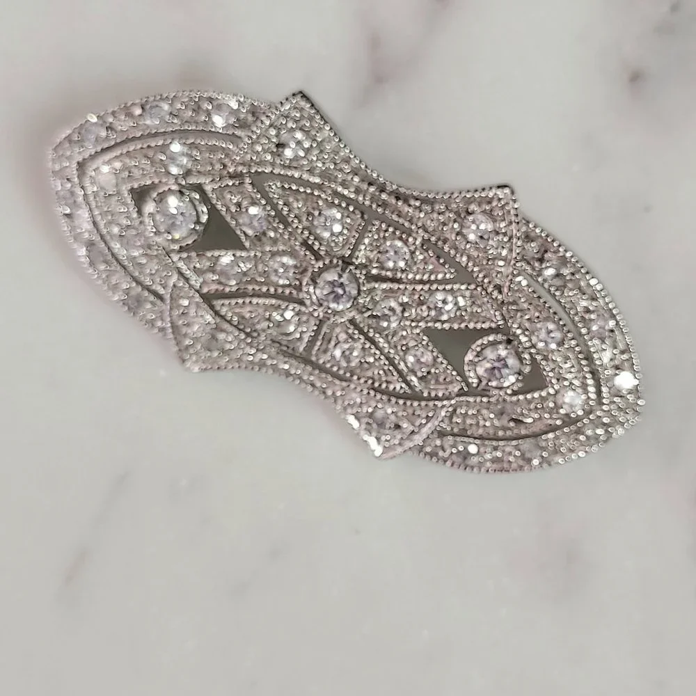 Art Deco crystal set in rhodium plated brooch. NEW - Picture 5 of 5